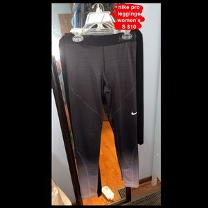 NIKE LEGGINGS